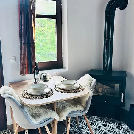 Nest * Παλαιός Άγιος Αθανάσιος